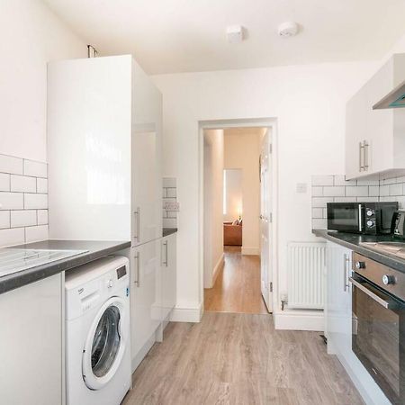 Platform Port Area Apartment 1 With Free Street Parking Kingston upon Hull Extérieur photo